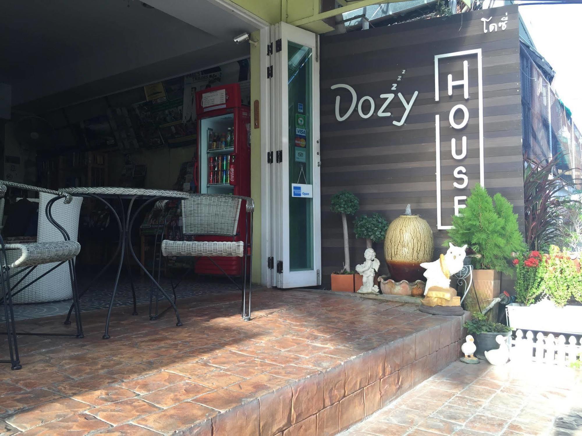 Dozy House Ξενοδοχείο Τσιάνγκ Μάι Εξωτερικό φωτογραφία